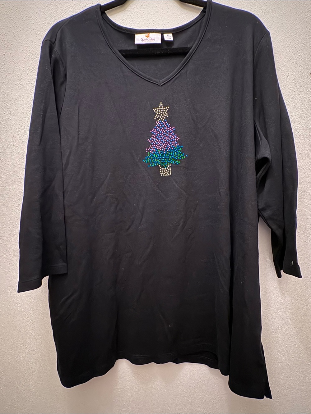 Quacker Factory Black V-Neck Long Sleeve Top with Multicolor Stud Tree